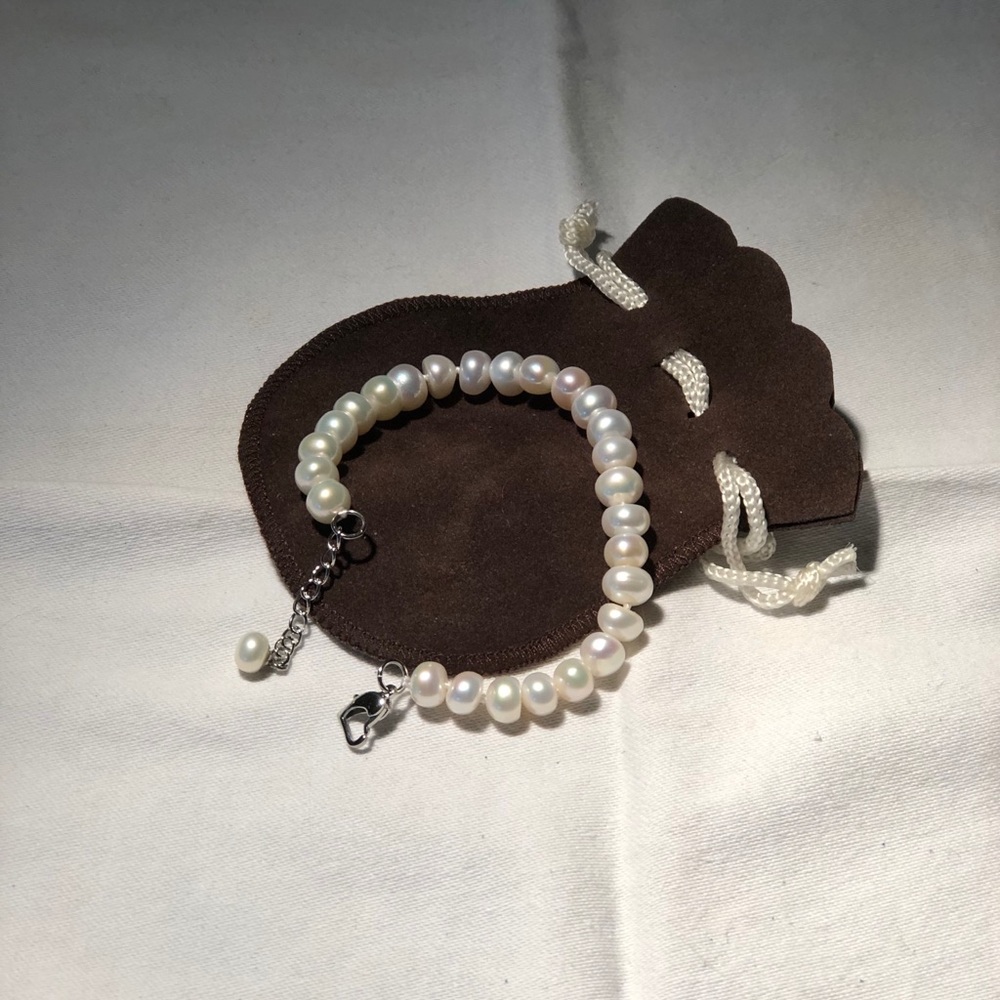 7-8MM White Freshwater Pearl Bracelet